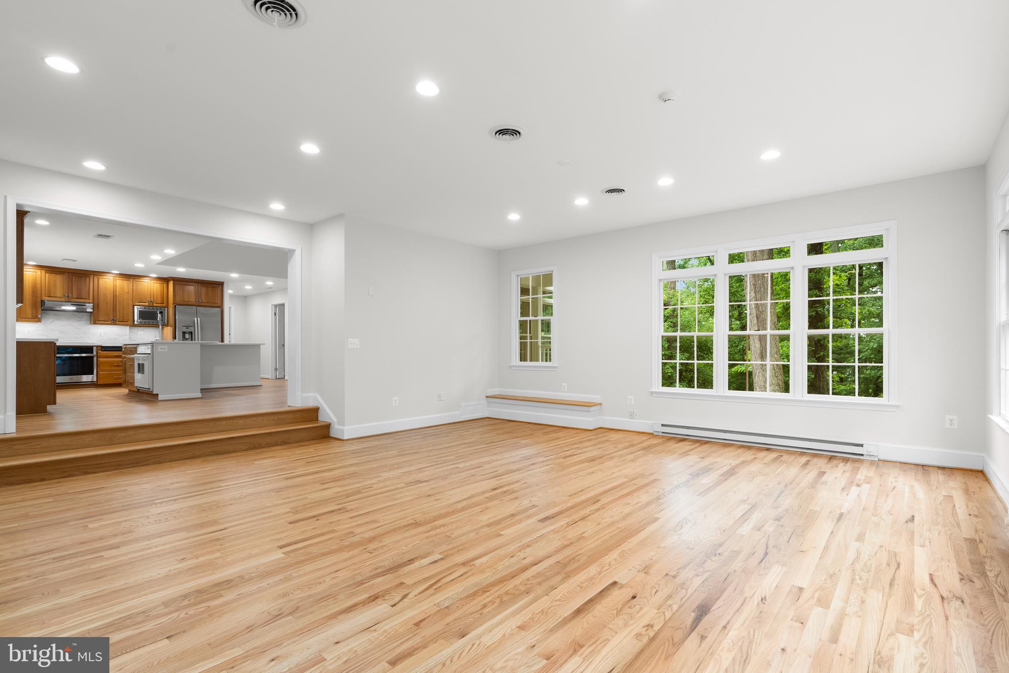 15720 Comus Road Clarksburg, MD 20871 - Photo 5 of 68 Huge Family room!