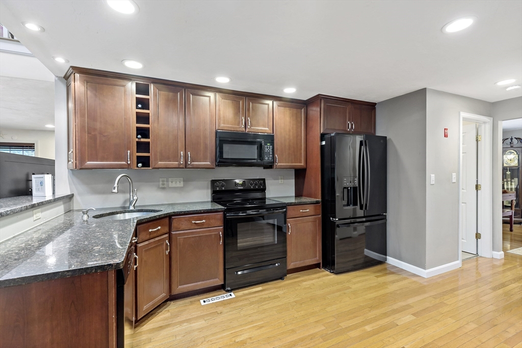 44 Musket Road Plymouth, MA 02360 - Photo 9 of 32 Gallery Image 9