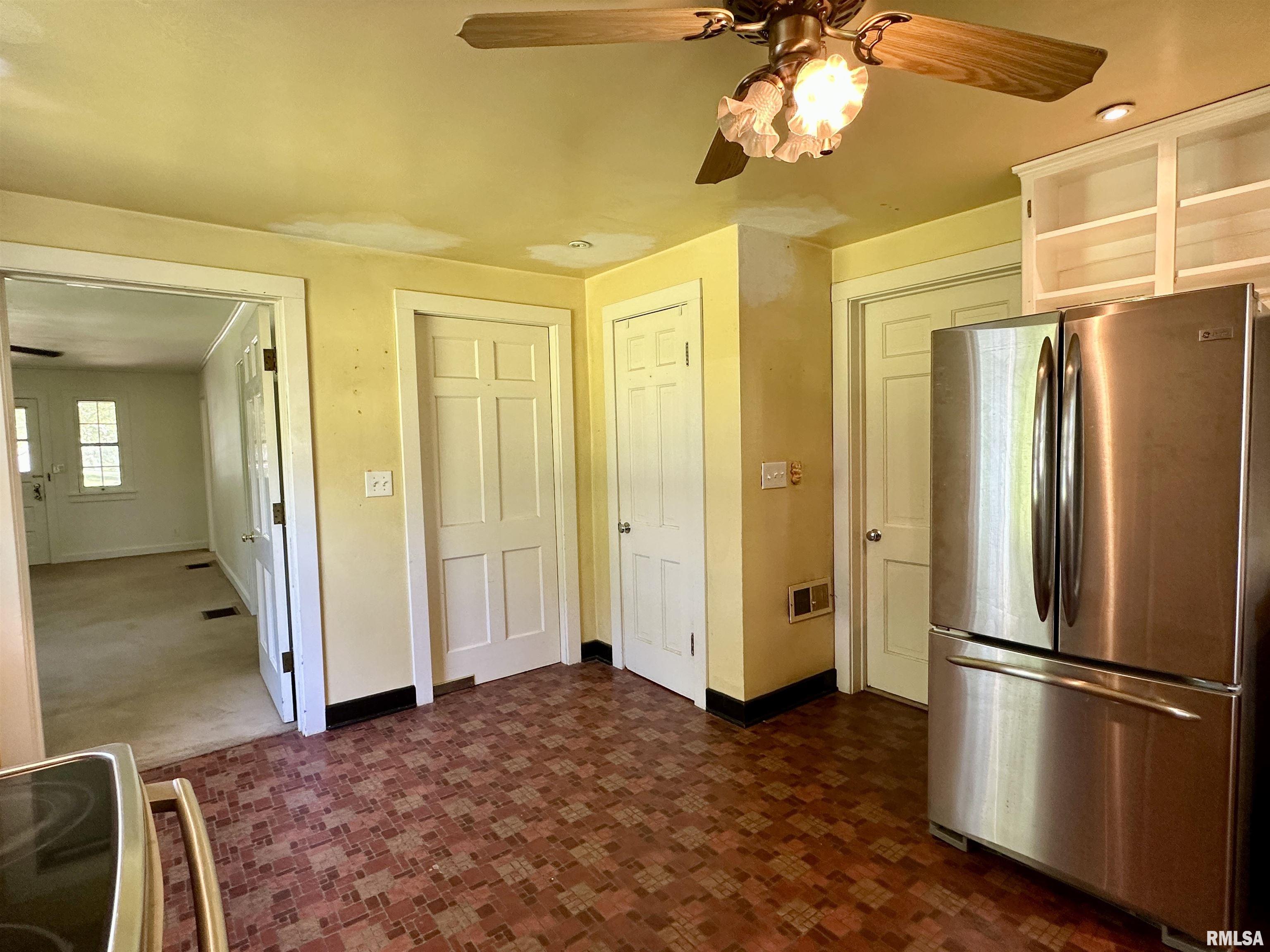 2100 Mound Road Jacksonville, IL 62650 - Photo 32 of 89 Gallery Image 32
