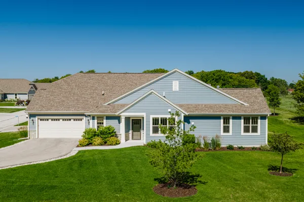 $619,000 | N55-w35032 Coastal Avenue, Oconomowoc, WI 53066