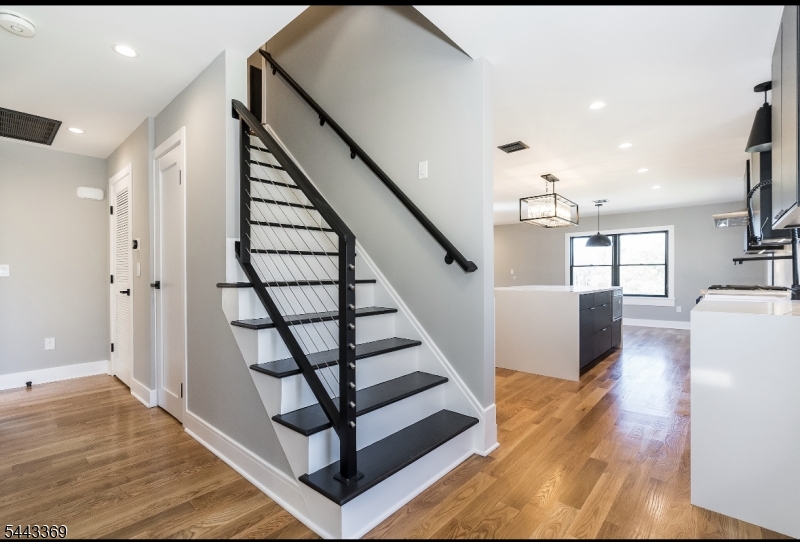 76 Burnet Road Florham Park, NJ 07940 - Photo 4 of 15
