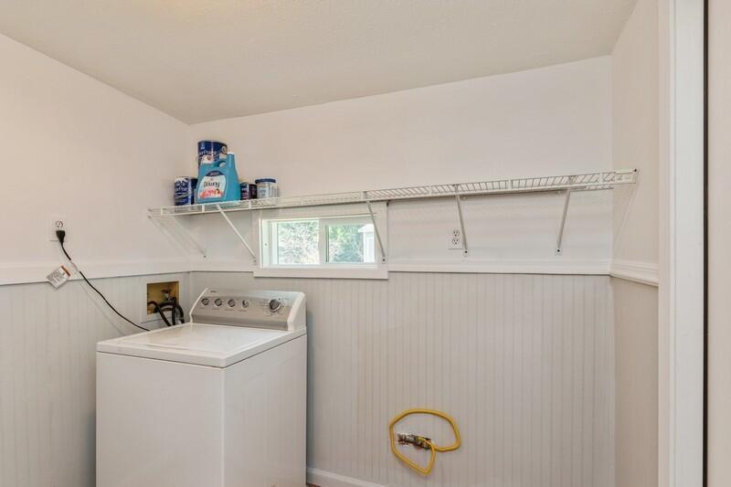 180 Harris Road Northeast Fort Walton Beach, FL 32547 - Photo 12 of 35 LAUNDRY