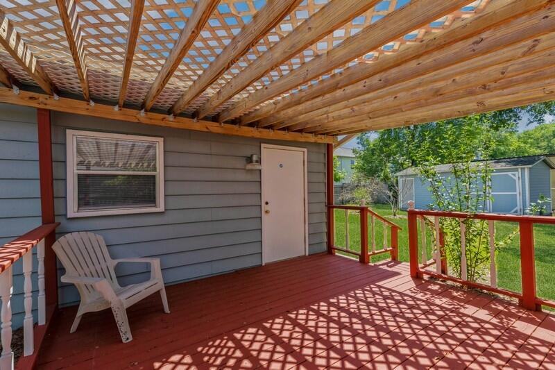 180 Harris Road Northeast Fort Walton Beach, FL 32547 - Photo 32 of 35 DECK2