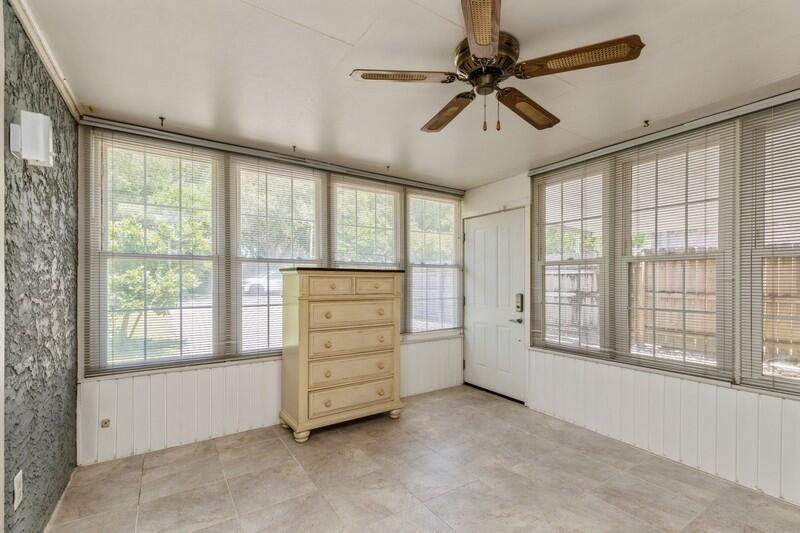 180 Harris Road Northeast Fort Walton Beach, FL 32547 - Photo 5 of 35 FLORIDA ROOM3