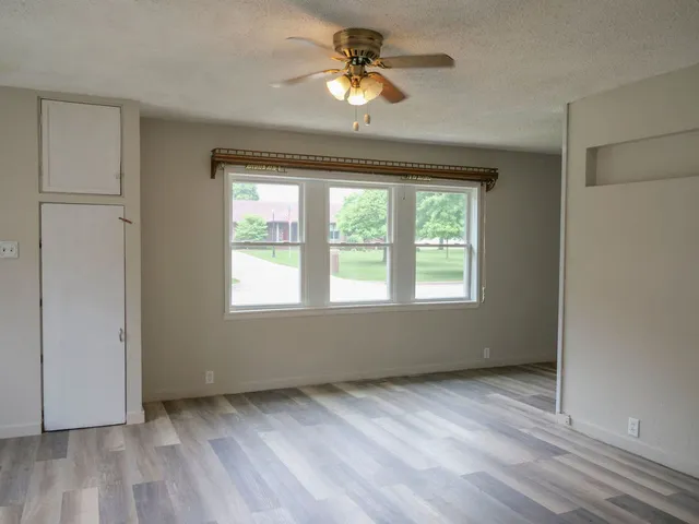 $175,500 | 510 West Harrison Street, Villa Grove, IL 61956