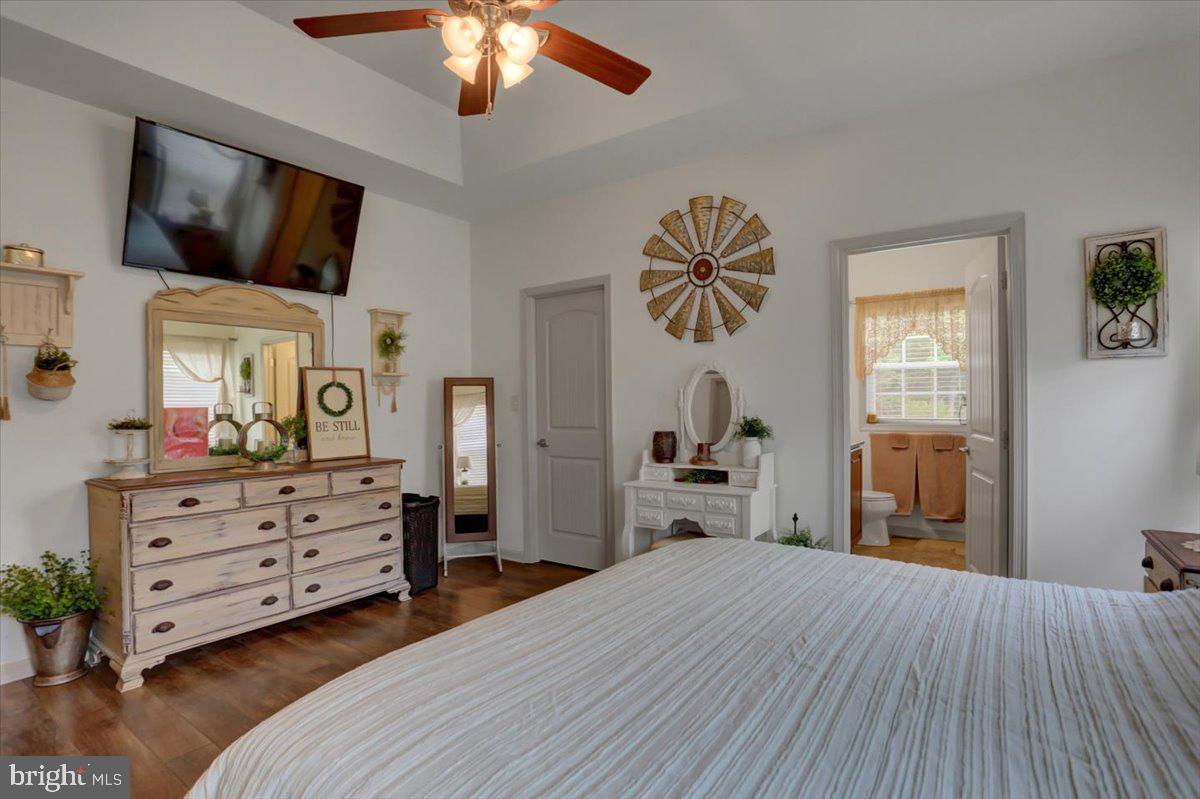 416 Castleton Drive Chambersburg, PA 17202 - Photo 27 of 44 Primary Bedroom