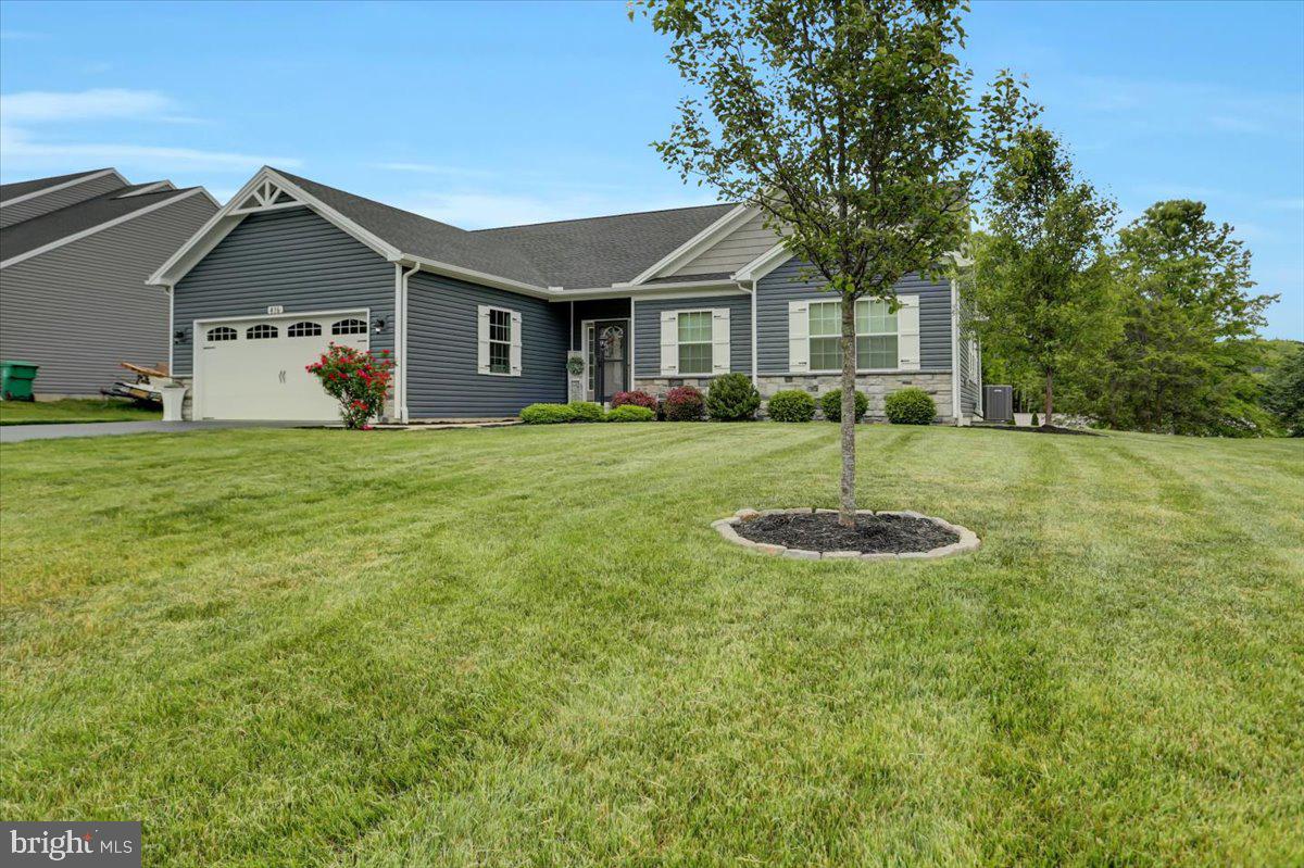 416 Castleton Drive Chambersburg, PA 17202 - Photo 3 of 44 Front View