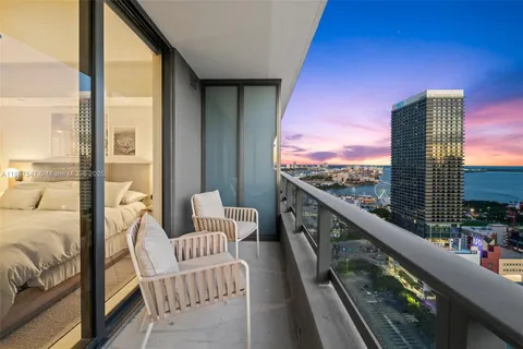 $450,000 | 601 Northeast 1st Avenue, Unit 3210, Miami, FL 33132