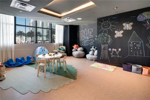 $450,000 | 601 Northeast 1st Avenue, Unit 3210, Miami, FL 33132