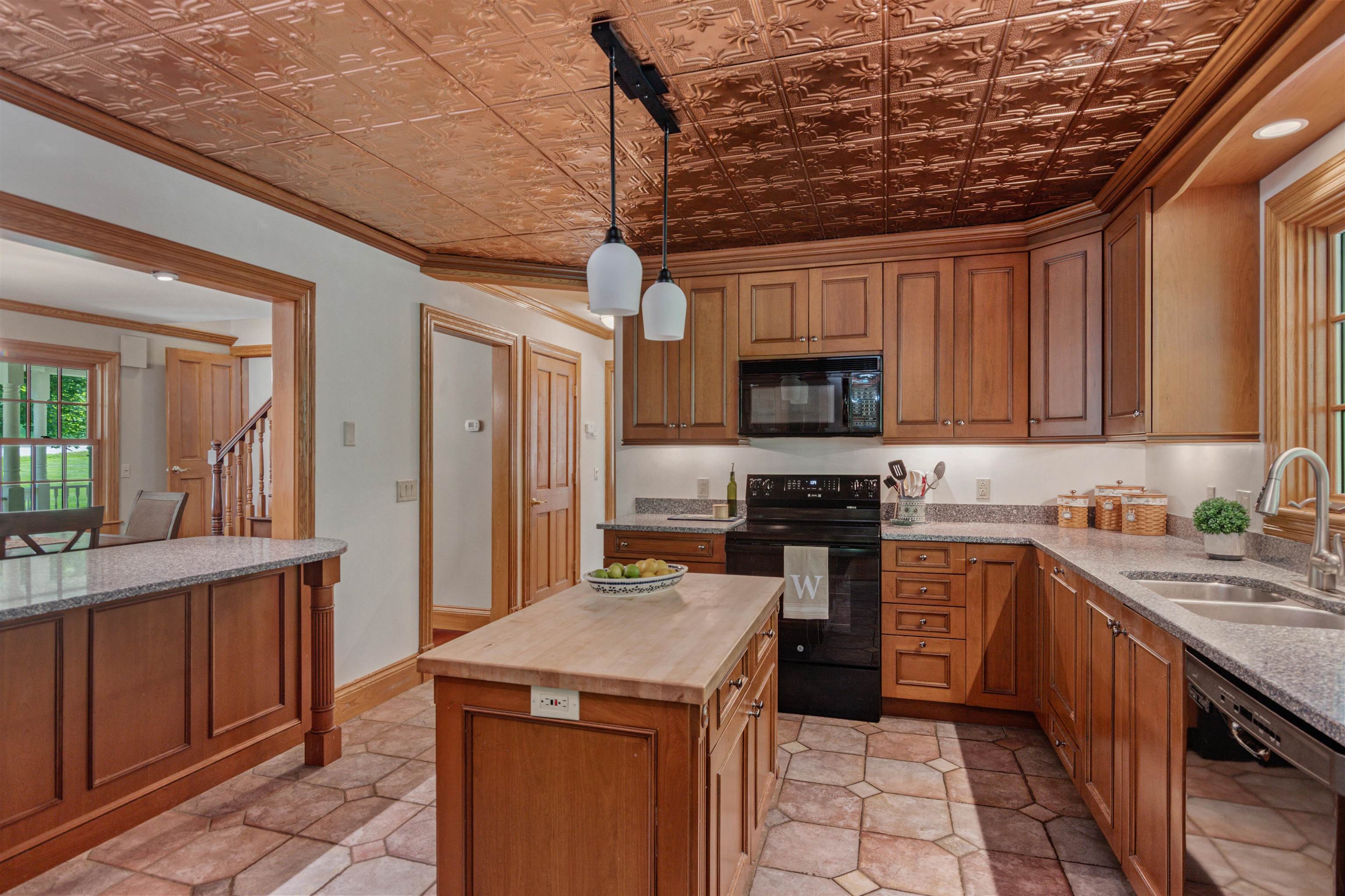 299 Robbins Mountain Road Richmond, VT 05477 - Photo 11 of 60 Gallery Image 11