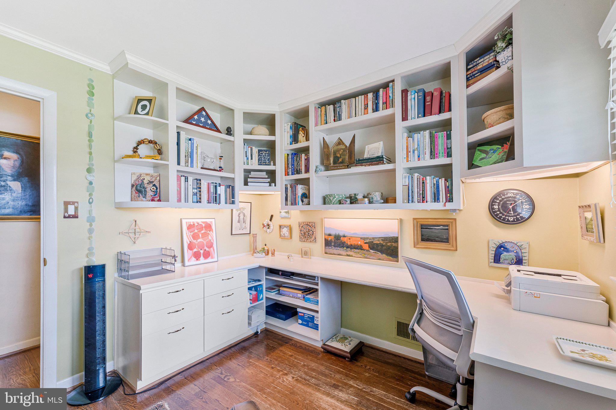 1712 Birch Road McLean, VA 22101 - Photo 32 of 59 2nd level - 3rd bedroom / office