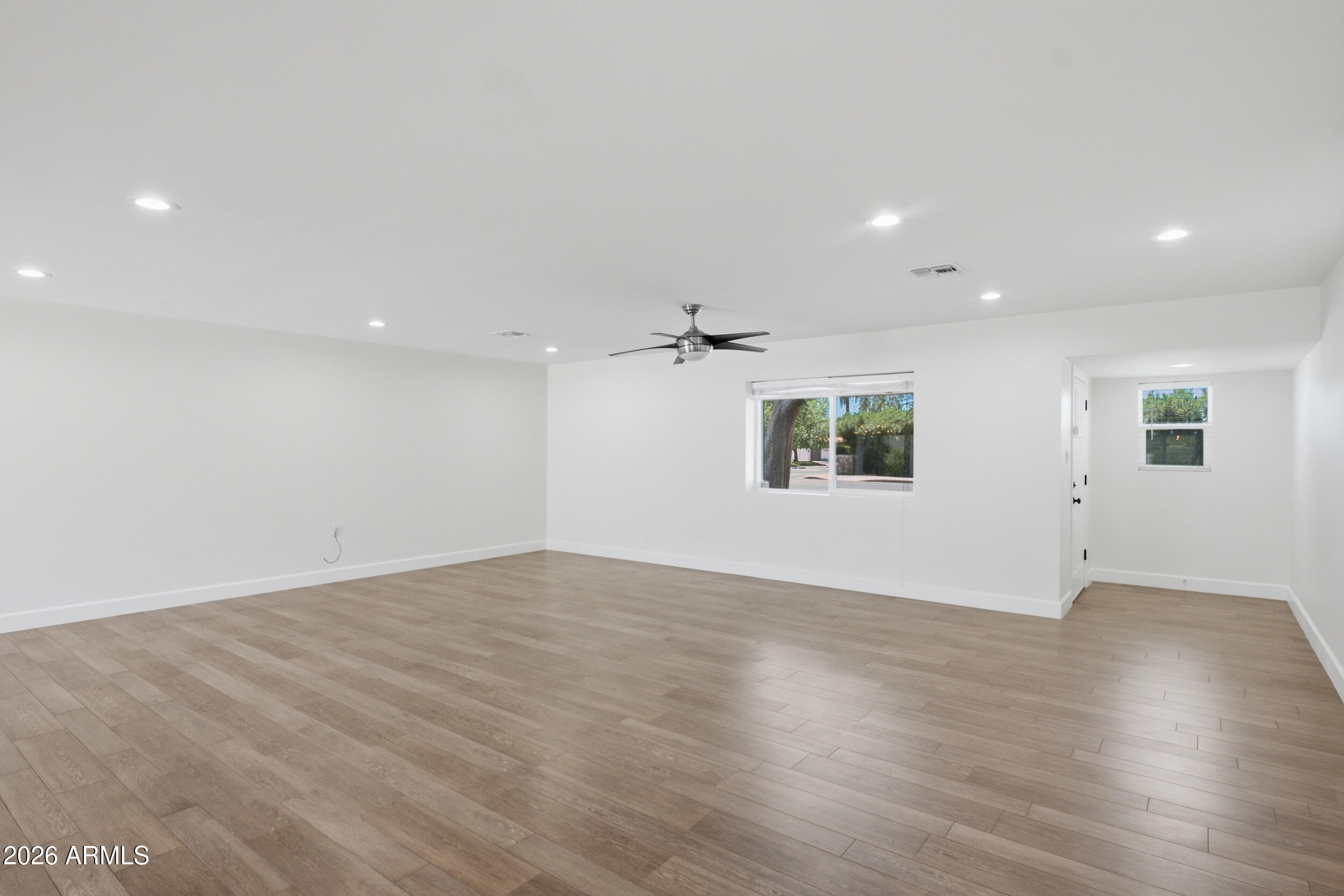 5140 East Osborn Road Phoenix, AZ 85018 - Photo 5 of 37 living room