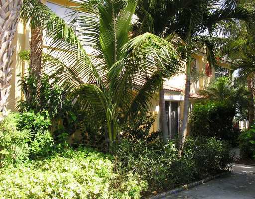 954 Jeffery Street Boca Raton, FL 33487 - Photo 4 of 6 Additional Photo