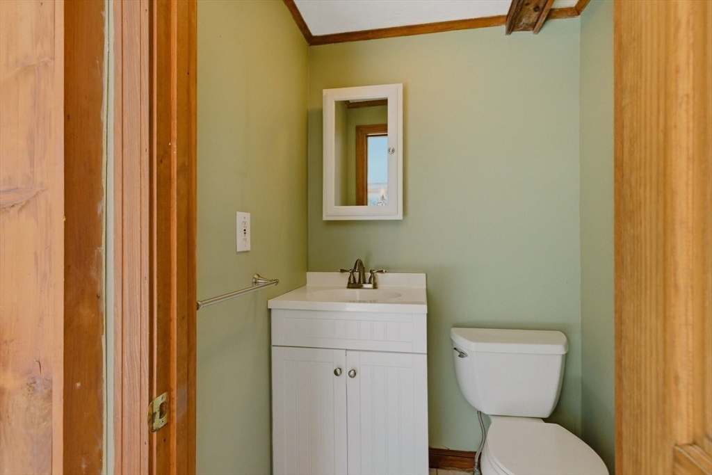 2 North Street Merrimac, MA 01860 - Photo 22 of 40