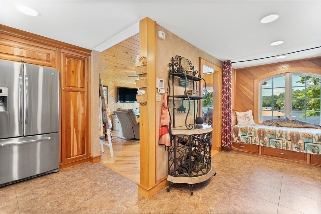 40 Over The Top Road Holland, MA 01521 - Photo 12 of 41 a very nice looking room with a large window