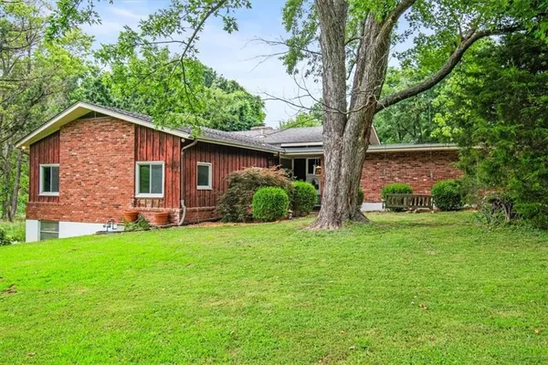 $317,000 | 11806 East 39th Street South, Independence, MO 64052