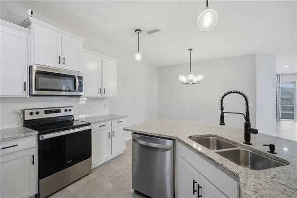 $2,250 | 7796 Stonebrook Circle, Wesley Chapel, FL 33545