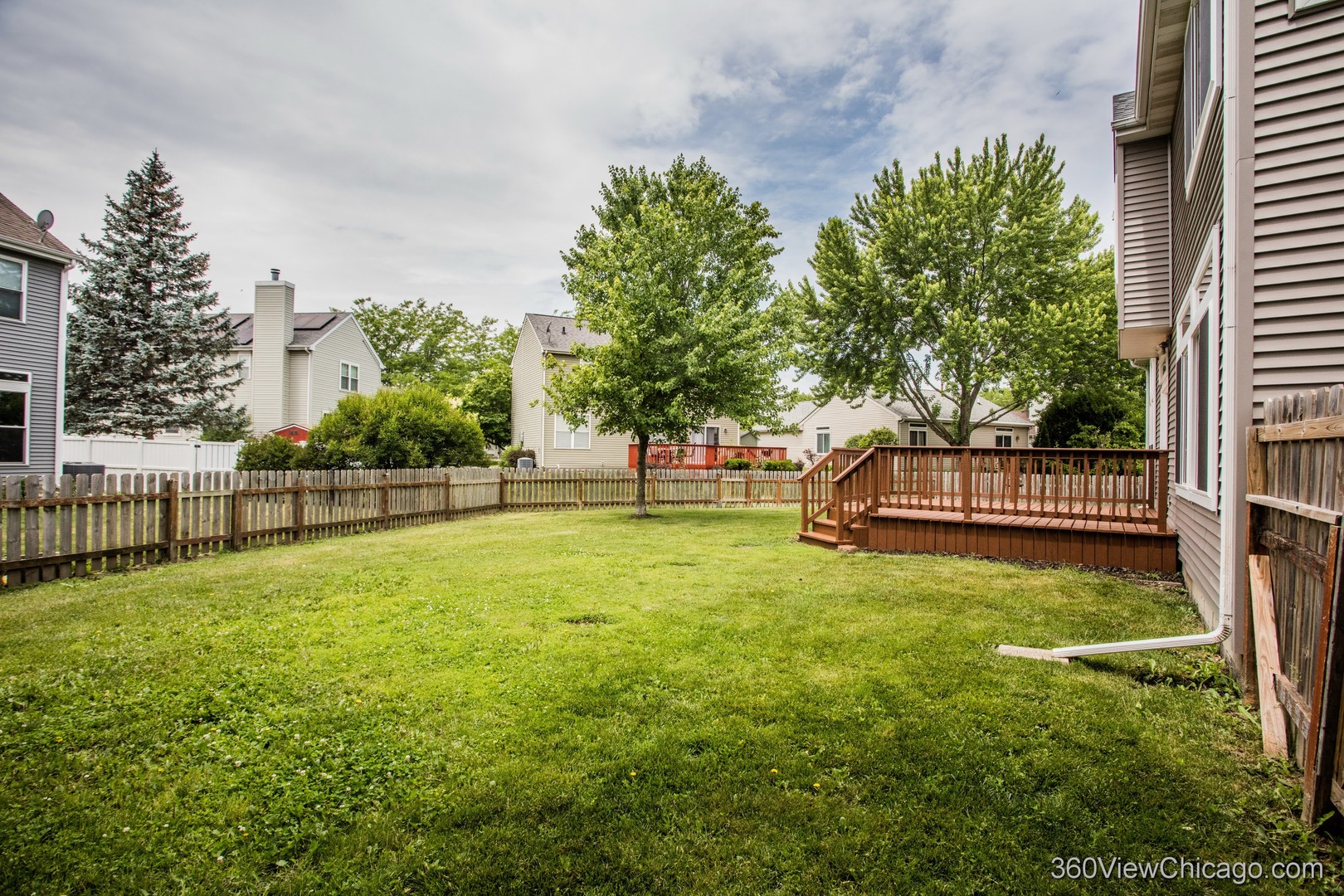 305 West Applegate Court Round Lake, IL 60073 - Photo 30 of 32