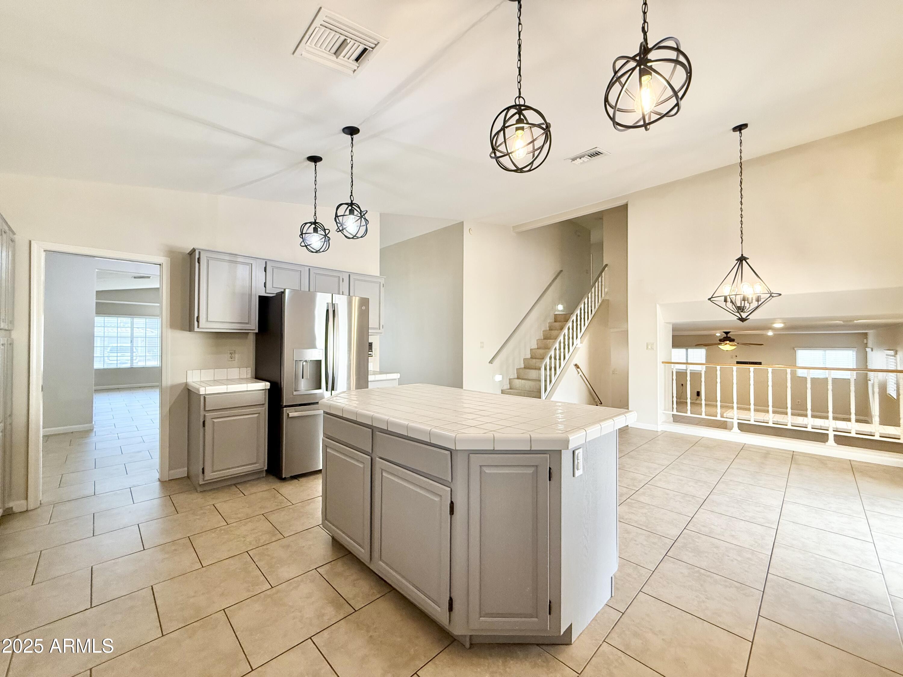 2718 East Bighorn Avenue Phoenix, AZ 85048 - Photo 6 of 31