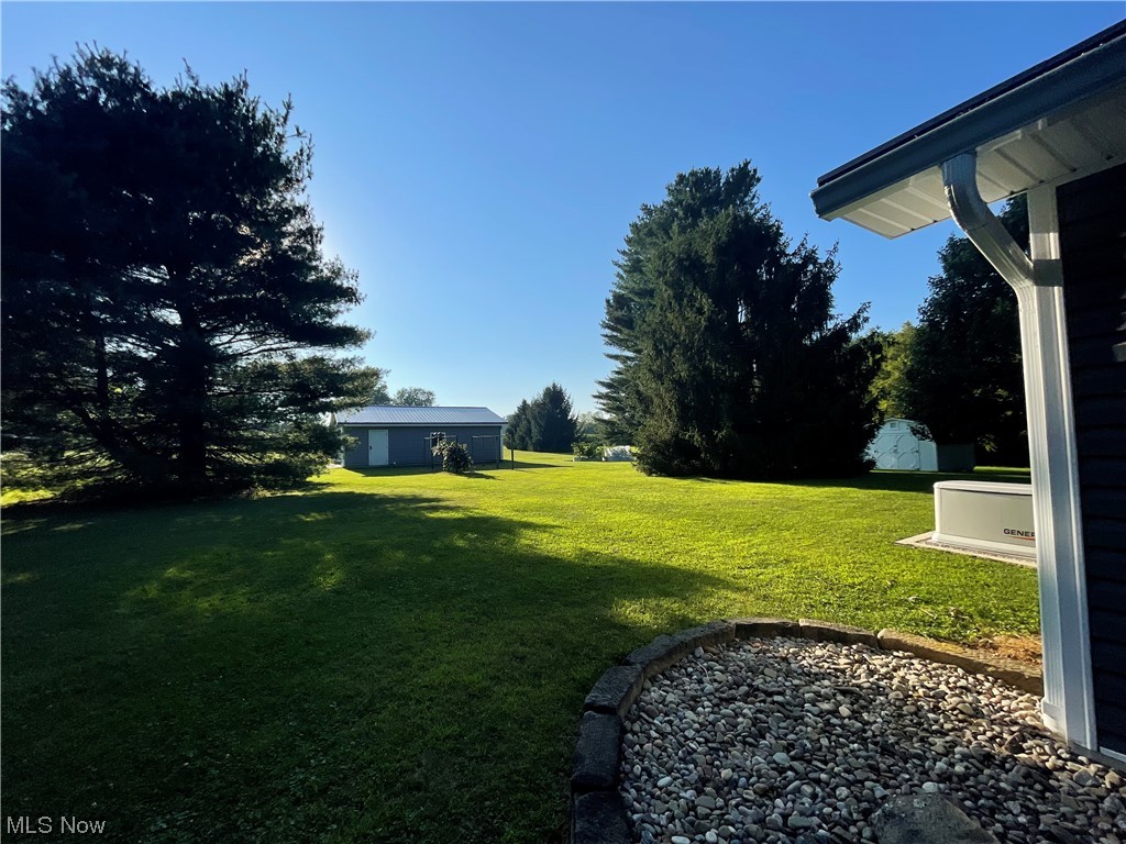 5793 Veto Road Belpre, OH 45714 - Photo 29 of 40 View of yard