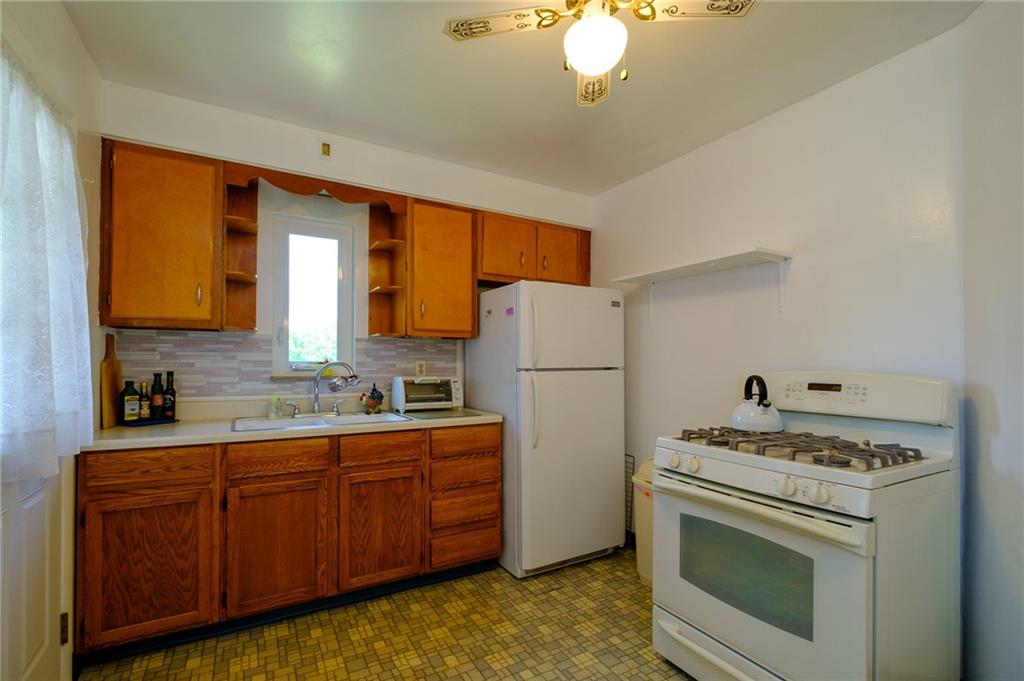 3681 Oakleaf Road Pittsburgh, PA 15227 - Photo 6 of 25 Gallery Image 6