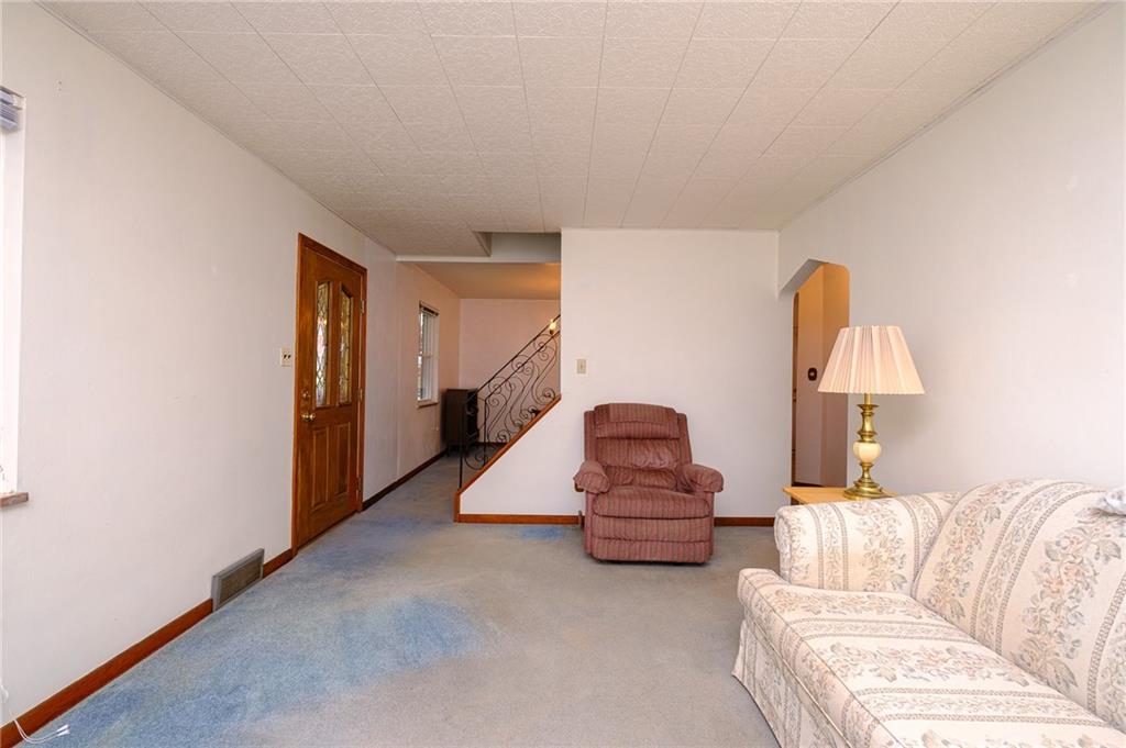 3681 Oakleaf Road Pittsburgh, PA 15227 - Photo 10 of 25 Gallery Image 10