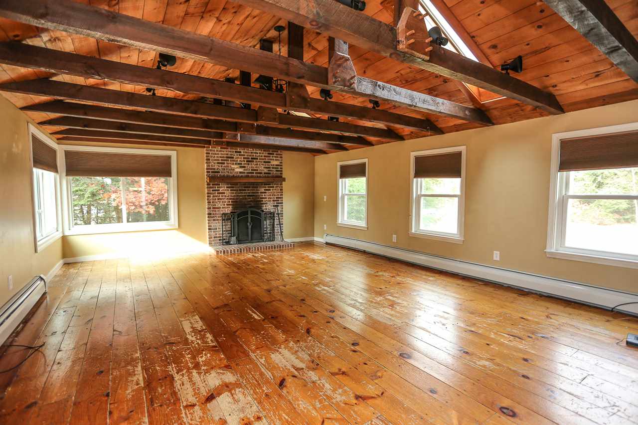 37 Hemlock Street Rochester, NH 03867 - Photo 13 of 38