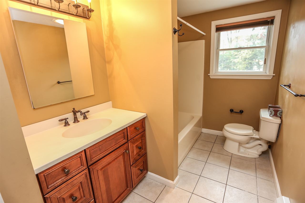 37 Hemlock Street Rochester, NH 03867 - Photo 16 of 38