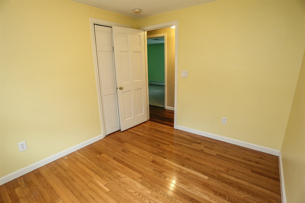37 Hemlock Street Rochester, NH 03867 - Photo 19 of 38