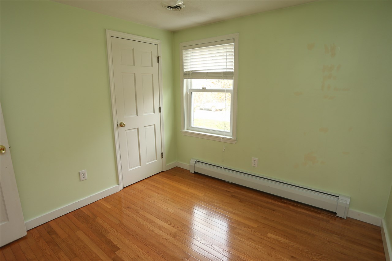 37 Hemlock Street Rochester, NH 03867 - Photo 22 of 38