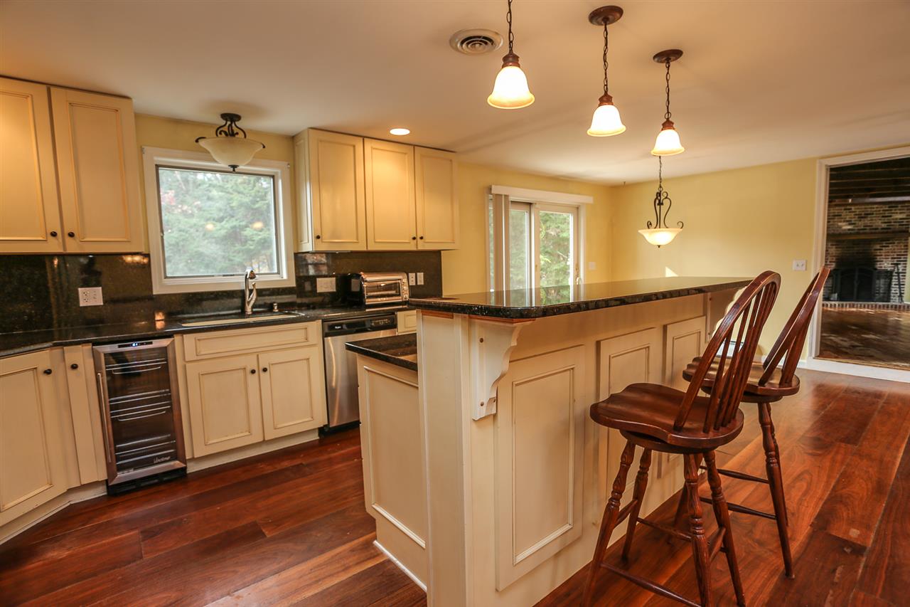 37 Hemlock Street Rochester, NH 03867 - Photo 9 of 38