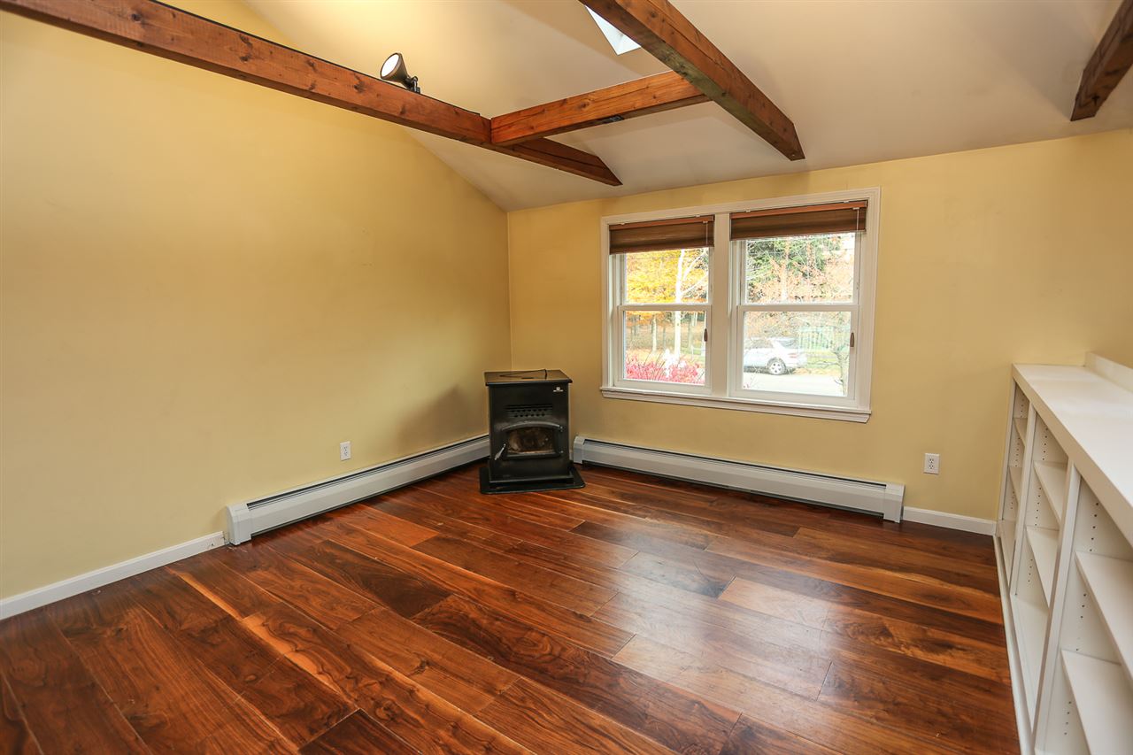 37 Hemlock Street Rochester, NH 03867 - Photo 10 of 38