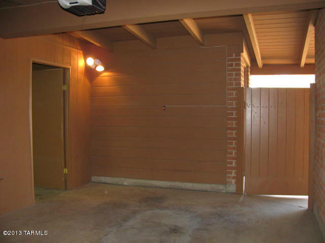 1975 East Kleindale Road Tucson, AZ 85719 - Photo 39 of 50 Gallery Image 39