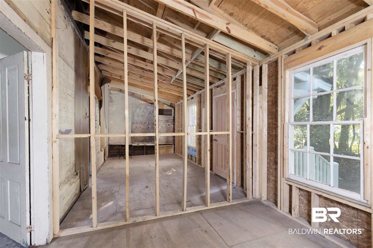1105 Texas Street Mobile, AL 36604 - Photo 10 of 13
