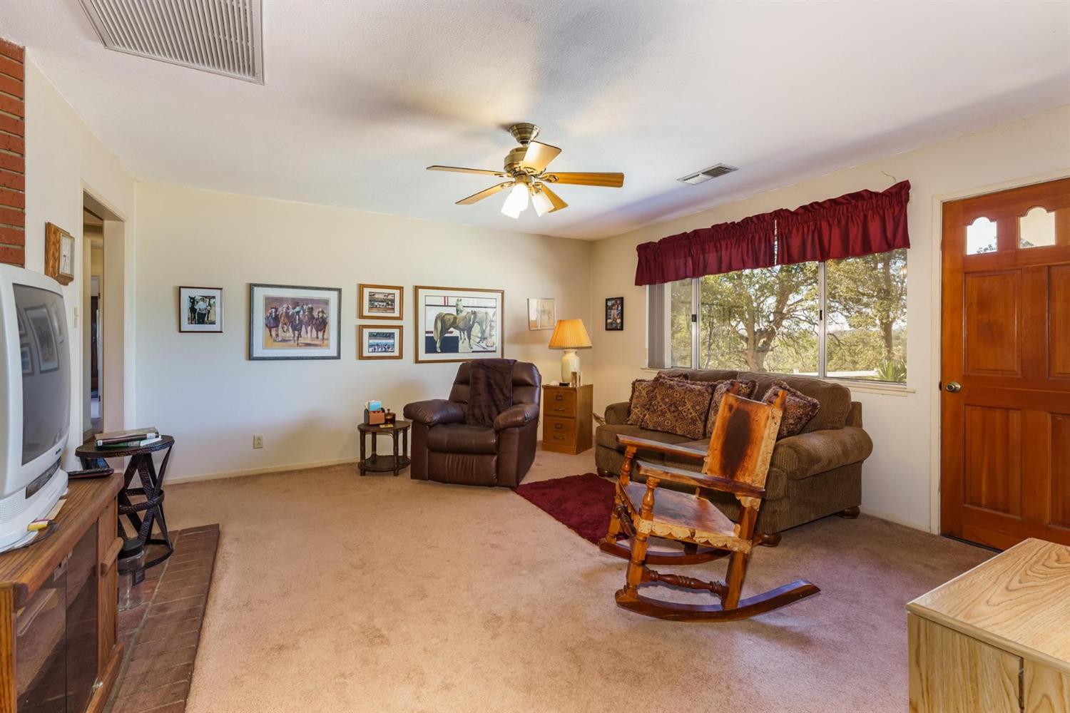 35467 Wells Road Coarsegold, CA 93614 - Photo 18 of 48 Gallery Image 18