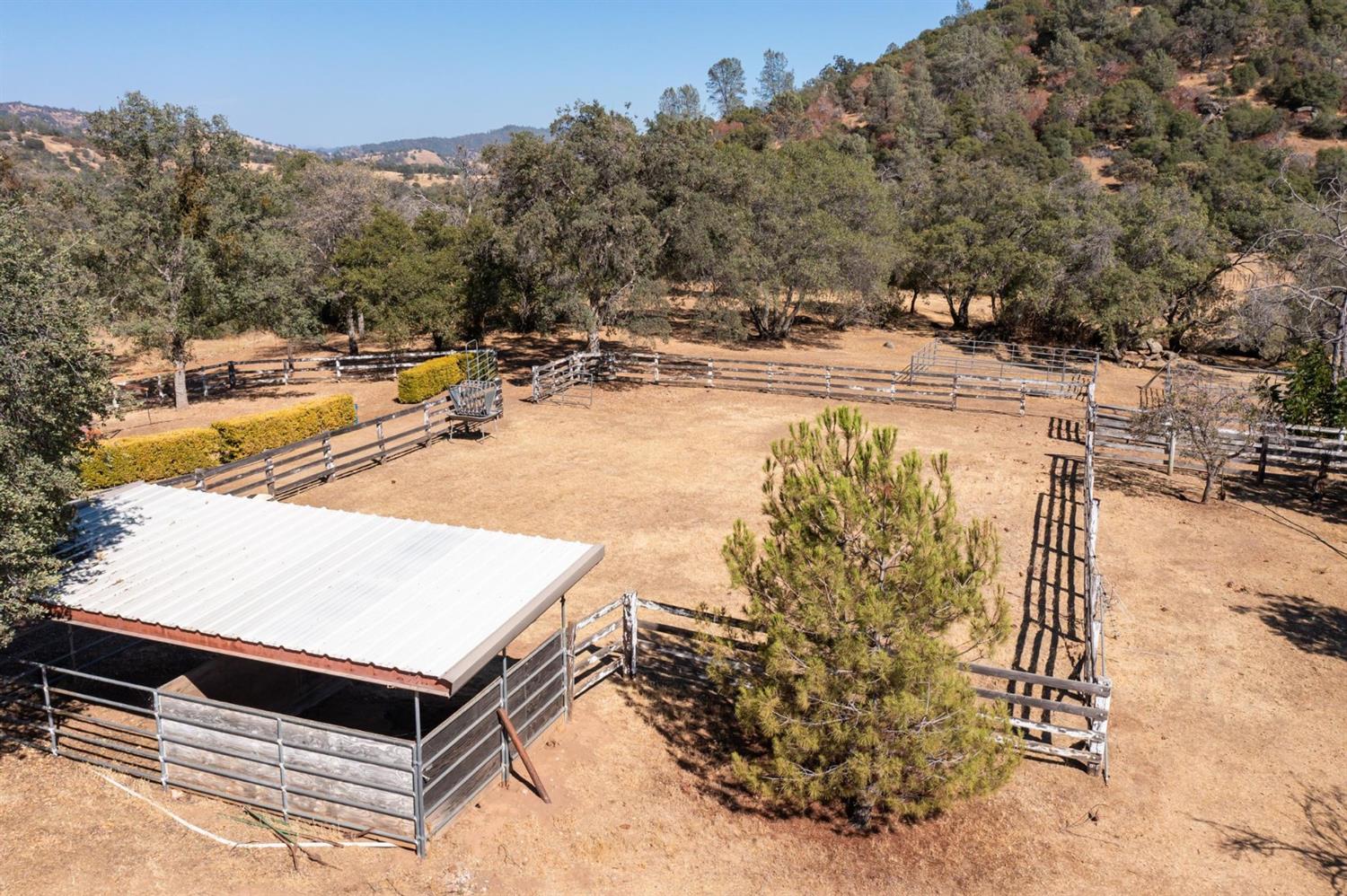 35467 Wells Road Coarsegold, CA 93614 - Photo 38 of 48 Gallery Image 38