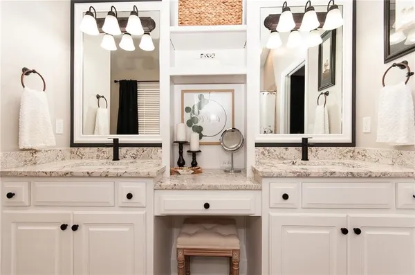 $489,900 | 509 Tanner Drive, Belton, MO 64012