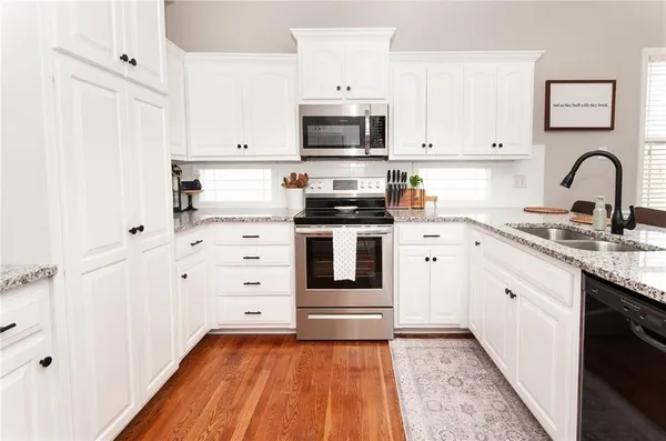 $489,900 | 509 Tanner Drive, Belton, MO 64012