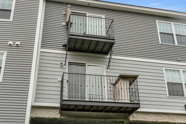 $2,700 | 2 South Grove Street, Unit 209, Haverhill, MA 01835