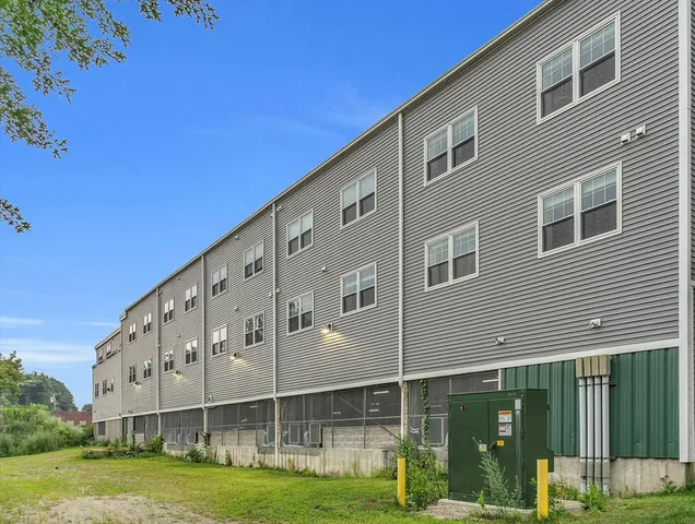 $2,700 | 2 South Grove Street, Unit 209, Haverhill, MA 01835