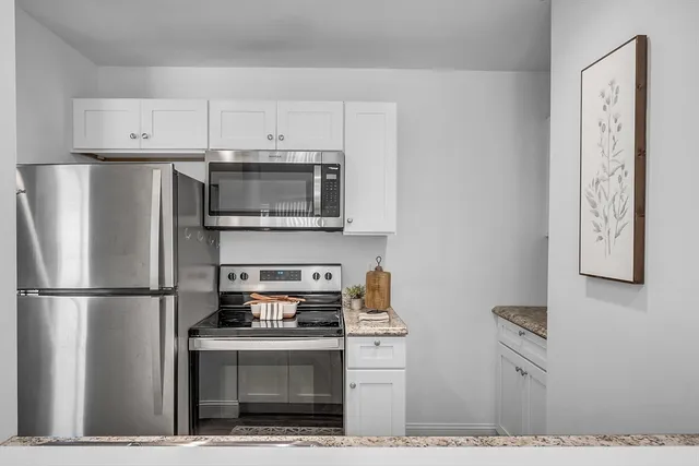 $2,700 | 2 South Grove Street, Unit 209, Haverhill, MA 01835