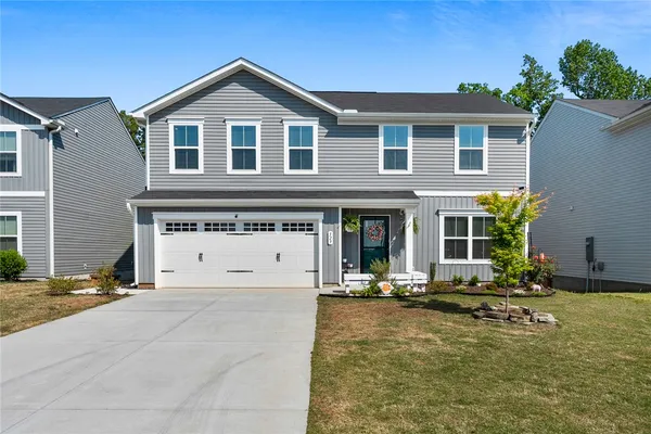 $319,900 | 329 Kings Grant Court, Seneca, SC 29678