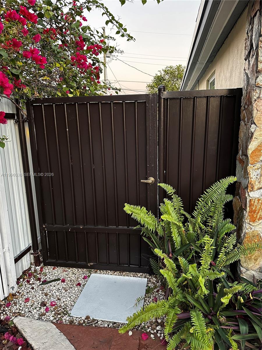 571 Southwest 71st Place, Unit 1 Miami, FL 33144 - Photo 12 of 13