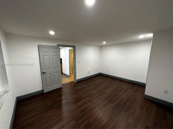 $1,550 | 571 Southwest 71st Place, Unit 1, Miami, FL 33144