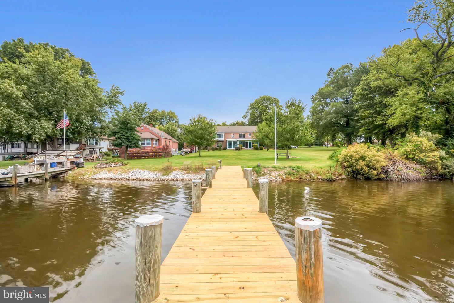 7301 East Battle Grove Road Baltimore, MD 21222 - Photo 2 of 30 Pier w/Boat Lift, Water
