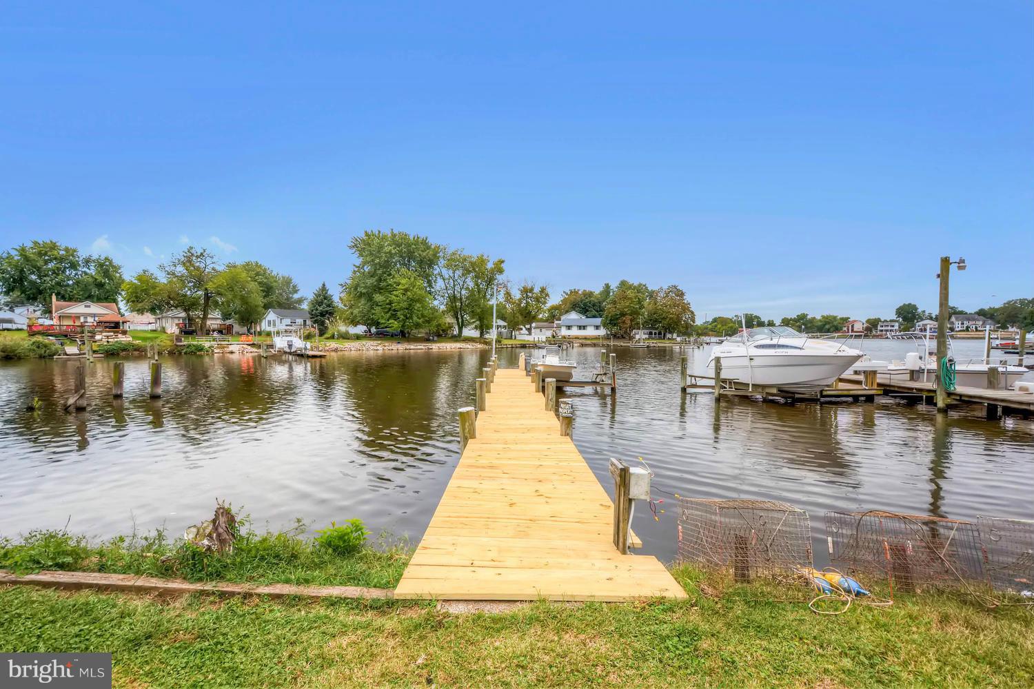 7301 East Battle Grove Road Baltimore, MD 21222 - Photo 30 of 30 Pier w/New Decking