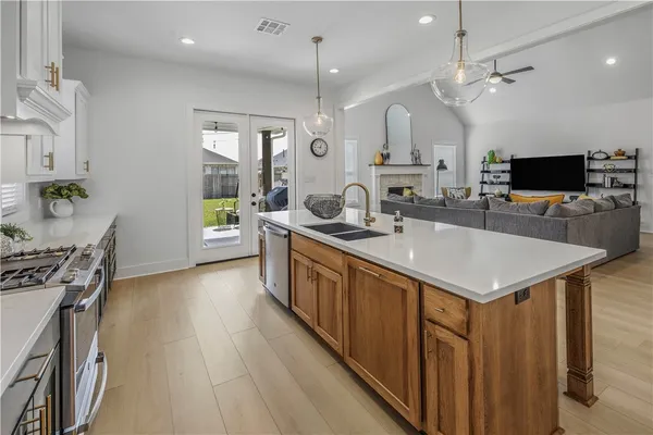 $635,000 | 1920 Cottonwood Terrace, College Station, TX 77845