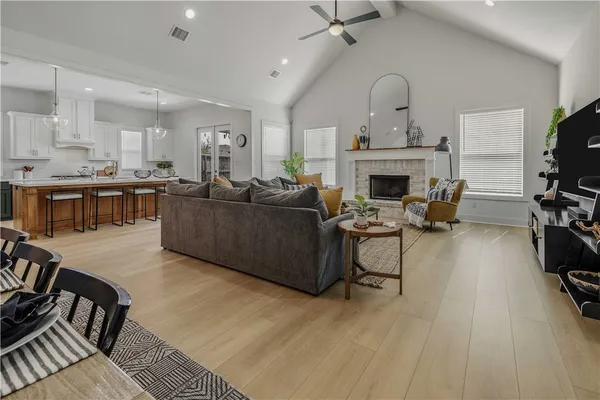 $635,000 | 1920 Cottonwood Terrace, College Station, TX 77845