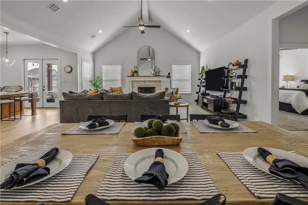 $635,000 | 1920 Cottonwood Terrace, College Station, TX 77845