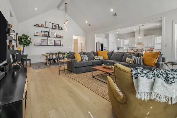 $635,000 | 1920 Cottonwood Terrace, College Station, TX 77845